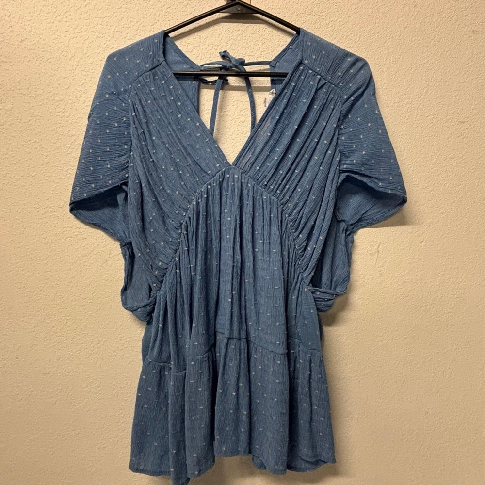 Women's Small ANNIEWEAR Blue White Tunic Top white dotted stitching. Deep v-neck